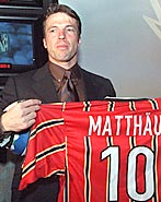 Psychic Matthäus indicates how many matches he will play for the Metros. (Nov'99)