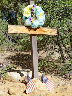 Arleen Cilione's roadside memorial at Glen Oaks, on AZ-89.