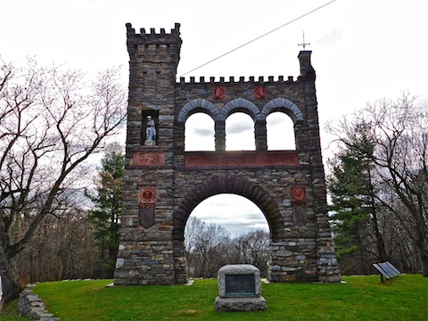 Gath Townsend's War Correspondents Memorial Arch.