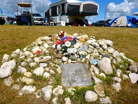 "Here lies Brian Redman's Cat: The Bloodshot Blur with Fur". Legend has it the cat died at the Carousel during a late-night attempt to break Redman's track record.