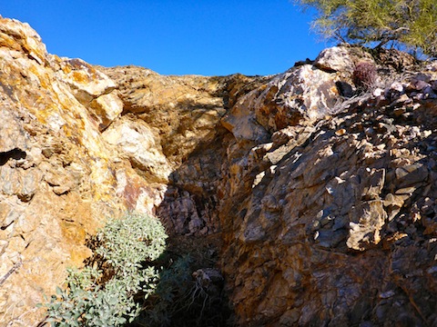 One of at least six prospects / mines along National Trail.