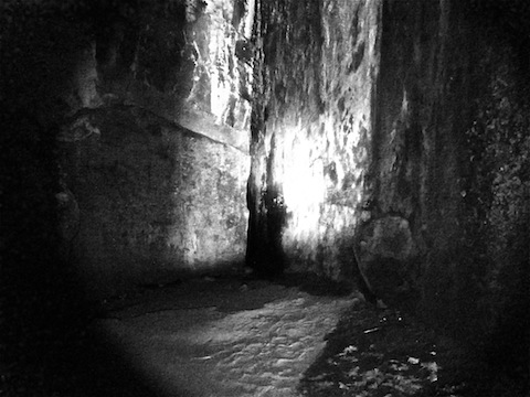 Chamber inside the Slot Cave. Stick people may be able to penetrate that crack in the wall.