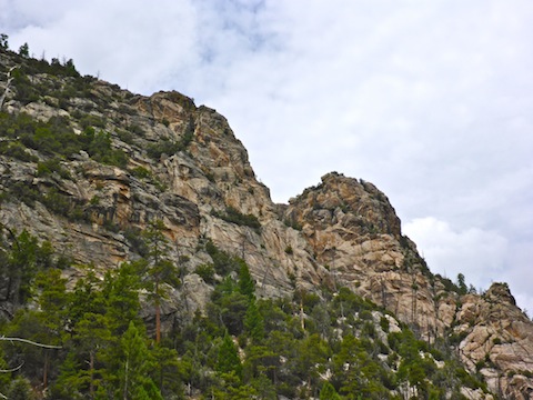 There are lots of really cool cliffs & rock formations along Green Mountain Trail #21.