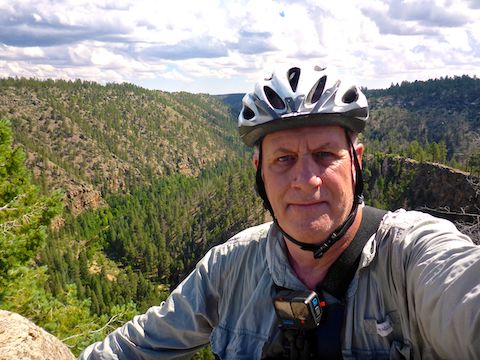 Hovering above Chevelon Canyon with my GoPro Hero 10. The razorback ridge is visible over my left shoulder. Pano mode on my camera makes the result too vertically narrow to appreciate the depths of Chevelon Canyon. Likewise, landscape mode. (As well as not conveying the canyon's width.) So, I resorted to manually stitching together four portrait mode photos. Not bad, except for the one on the right ...