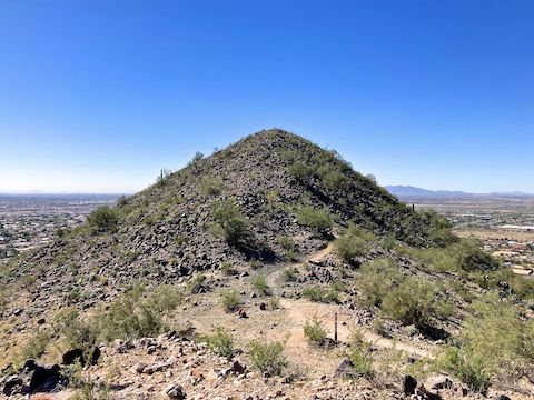 Peoria Sunrise Mountain Preserve: Looking at West Peak Vista from the sitting shade. In the foreground is the SM-44 signpost. Hard to get lost with all the signs.
