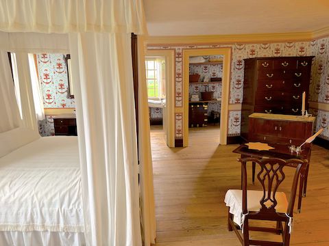 Martha & George Washington's bedchamber on the second floor of the sunny south wing. After George died in that bed in 1799, Martha sealed the room, moving to a 3rd floor garret. Video & flash are not allowed inside the mansion.