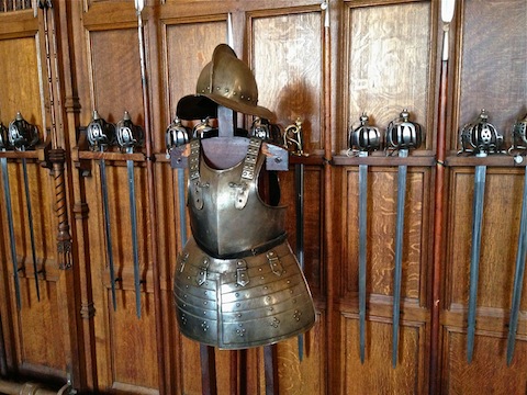 17th Century (?) armor & weapons in the Great Hall.