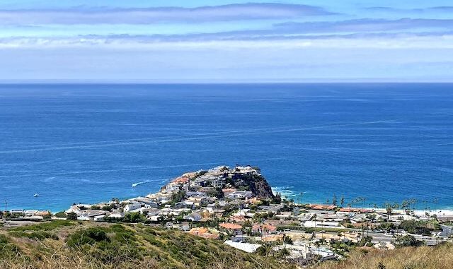 Emerald Point, viewed from Abalone Point Lookout. The panoramic view stretches (L-R) from Dana Point, past Laguna Beach, Two Rock Point, Emerald Point, Abalone Point, Crystal Cove, Catalina Island (distant), Reef Point, Palos Verdes (distant), and Pelican Point, to Newport Beach.